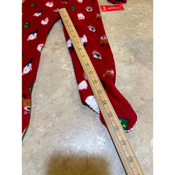 Family Pajamas Matching Baby Santa and Friends Footed Pajamas 24 Mo - Picture 7 of 8